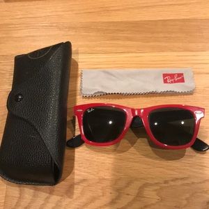 Ray-Ban original Wayfarer Classic. Red